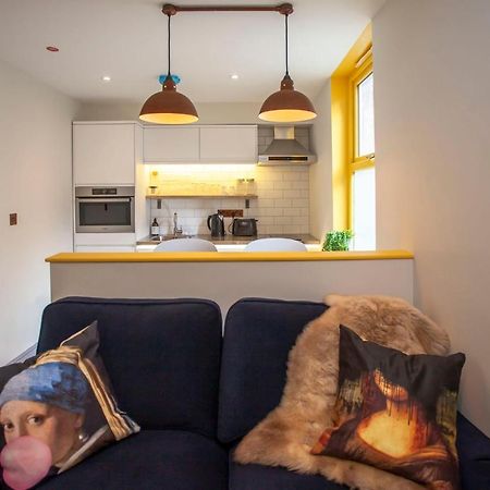 Higgihaus Apartment 4 Clare Street Aparthotel Central Location ブリストル エクステリア 写真